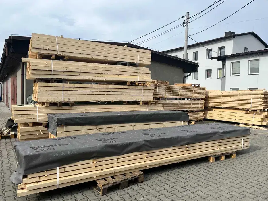 deski i kantówki suszone komorowo